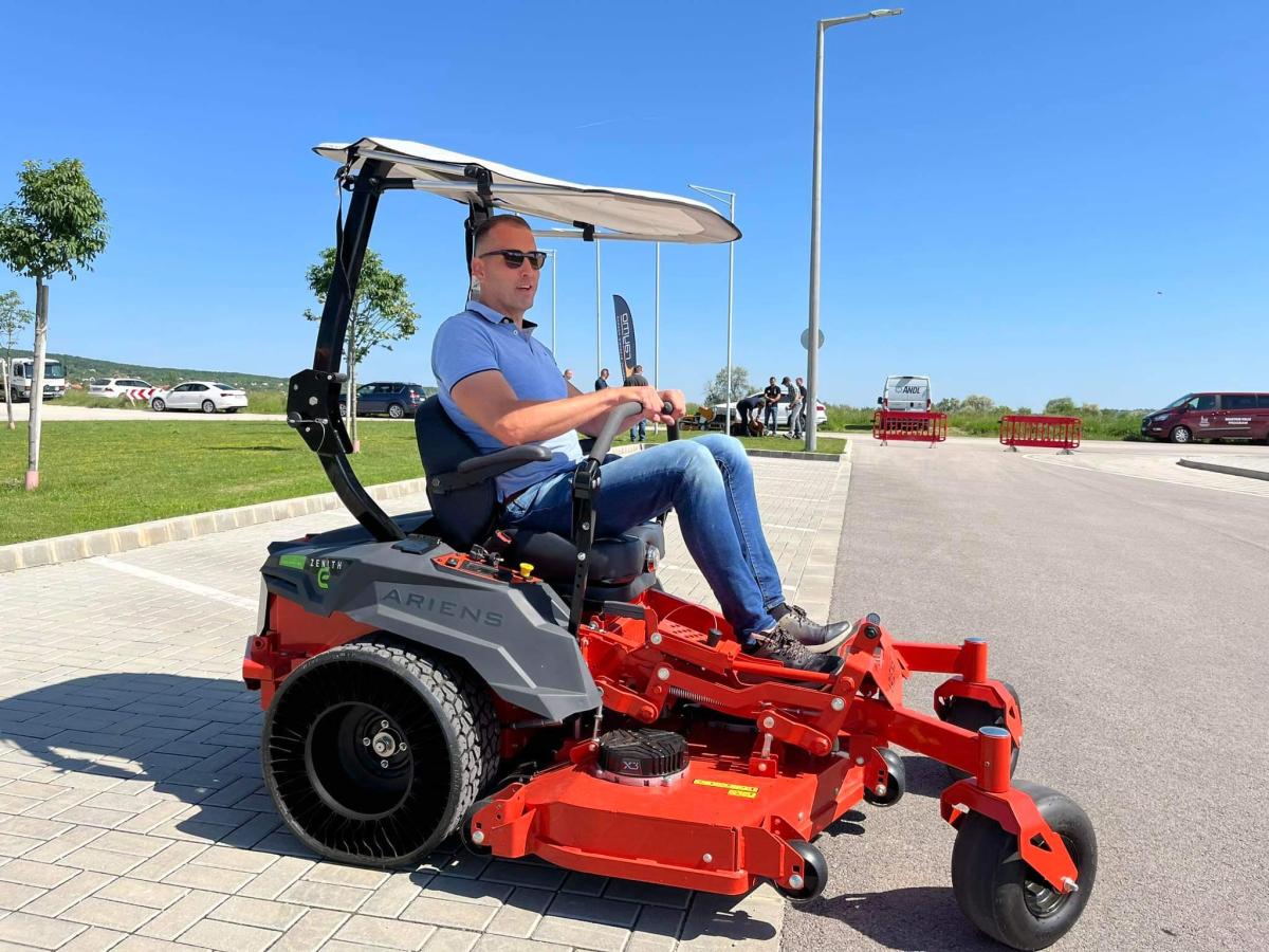 Ariens márkabemutató, gépbemutató