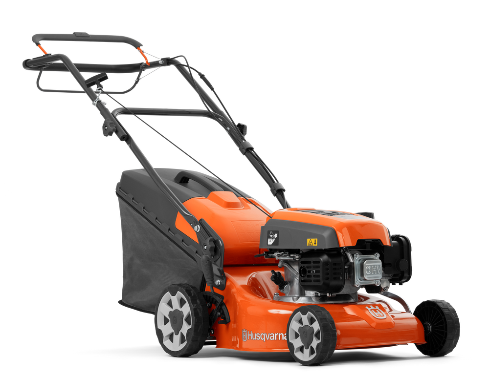 LC 140SP önjáró fűnyíró