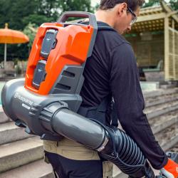 340iBT háti akkumulátoros lombfúvó  (csak gép) 2.Kép