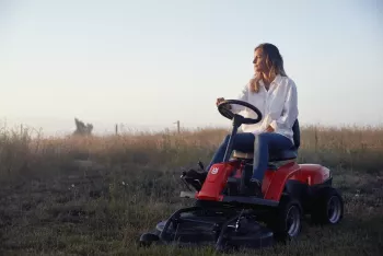 R 112iC akkumulátoros rider  (vágóasztallal) 8.Kép