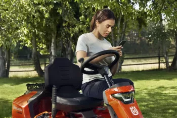 R 320X AWD rider  (vágóasztal nélkül) 6.Kép