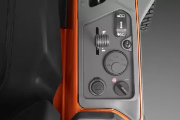 RC 320Ts AWD rider fűgyűjtővel  (vágóasztal nélkül) 10.Kép