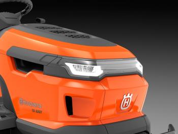 TC 215T fűnyíró traktor fűgyűjtővel 5.Kép