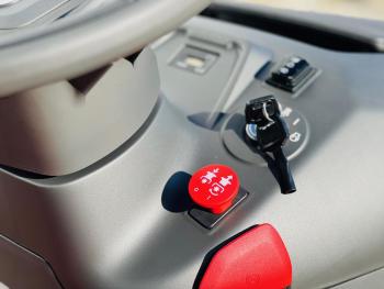 TC 220T fűnyíró traktor fűgyűjtővel 7.Kép