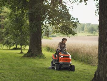 TS 215T oldalkidobós fűnyíró traktor 4.Kép