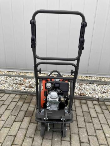 LF 80LAT lapvibrátor víztartállyal  (Honda) 4.Kép