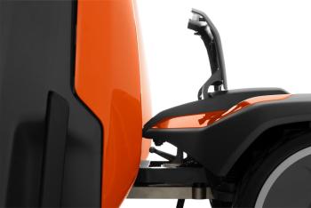Ceora 544 EPOS robotfűnyíró  + Razor 43M vágóasztal +  CS4 töltőállomás 5.Kép