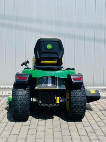 X167 oldalkidobós fűnyíró traktor 4.Kép