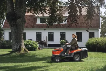 TC 100i akkumulátoros fűnyíró traktor 5.Kép