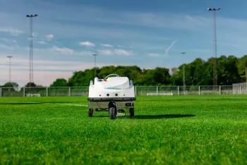 Sport vonalfestő robot 3.Kép