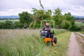 AS 920 E-Sherpa 2WD felülős gazvágó  (4 db akkumulátoral, Typ2 töltő nélkül) 2.Kép