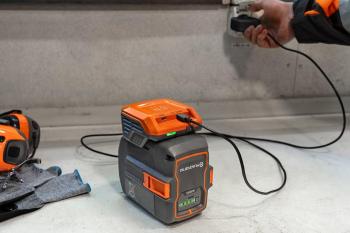 40-USB 150X akkumulátor töltő  (USB adapterrel) 3.Kép