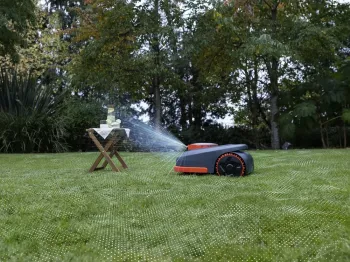 H215E robotfűnyíró 2.Kép