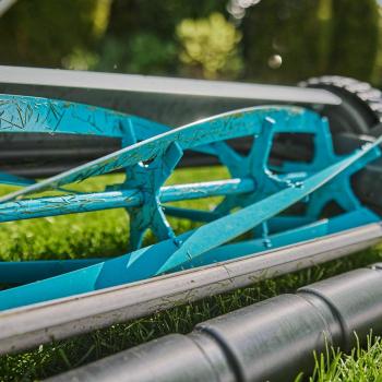 330 Comfort hengerkéses kézi fűnyíró 3.Kép